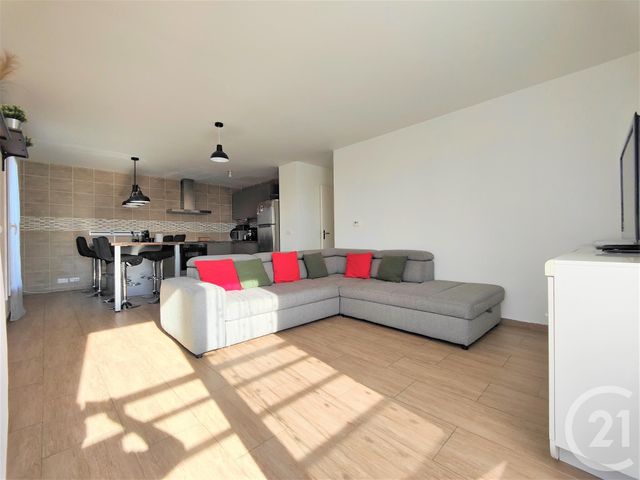 Afficher la photo en grand Appartement F3 à vendre - 3 pièces - 68.35 m2 - ATHIS MONS - 91 - ILE-DE-FRANCE - Century 21 L'Athégienne