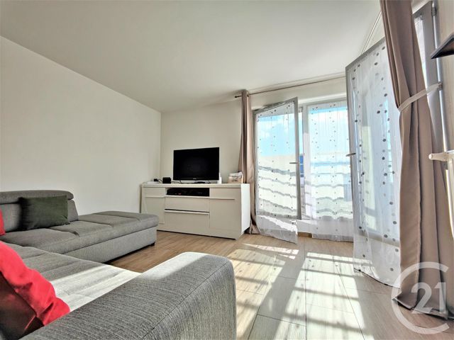 Afficher la photo en grand Appartement F3 à vendre - 3 pièces - 68.35 m2 - ATHIS MONS - 91 - ILE-DE-FRANCE - Century 21 L'Athégienne
