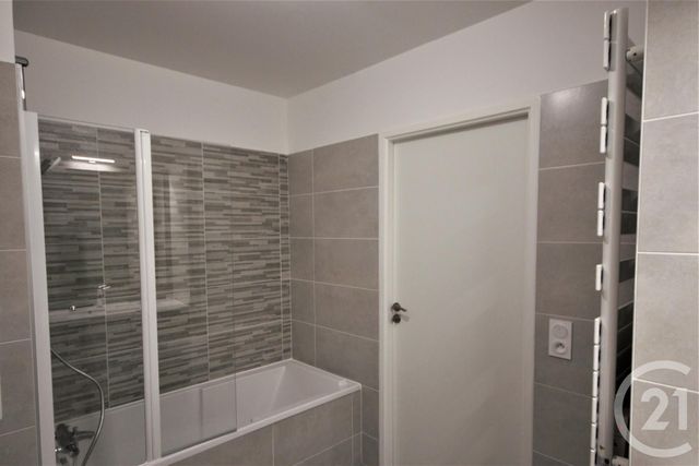 Appartement F2 à louer - 2 pièces - 41.37 m2 - CLAMART - 92 - ILE-DE-FRANCE - Century 21 L'Athégienne