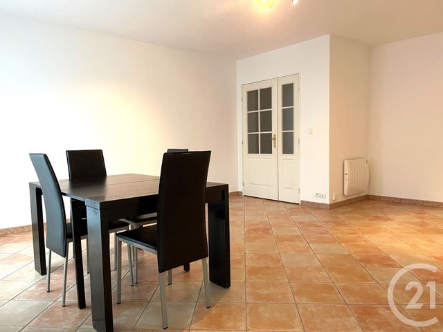 Appartement F2 à louer - 2 pièces - 56.0 m2 - MORANGIS - 91 - ILE-DE-FRANCE - Century 21 L'Athégienne