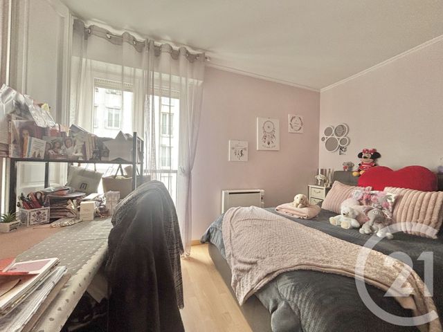 Appartement F3 à vendre - 3 pièces - 71.7 m2 - THIAIS - 94 - ILE-DE-FRANCE - Century 21 L'Athégienne