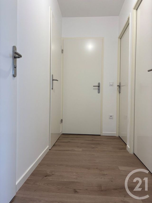 Afficher la photo en grand Appartement F3 à vendre - 3 pièces - 60.0 m2 - PARAY VIEILLE POSTE - 91 - ILE-DE-FRANCE - Century 21 L'Athégienne