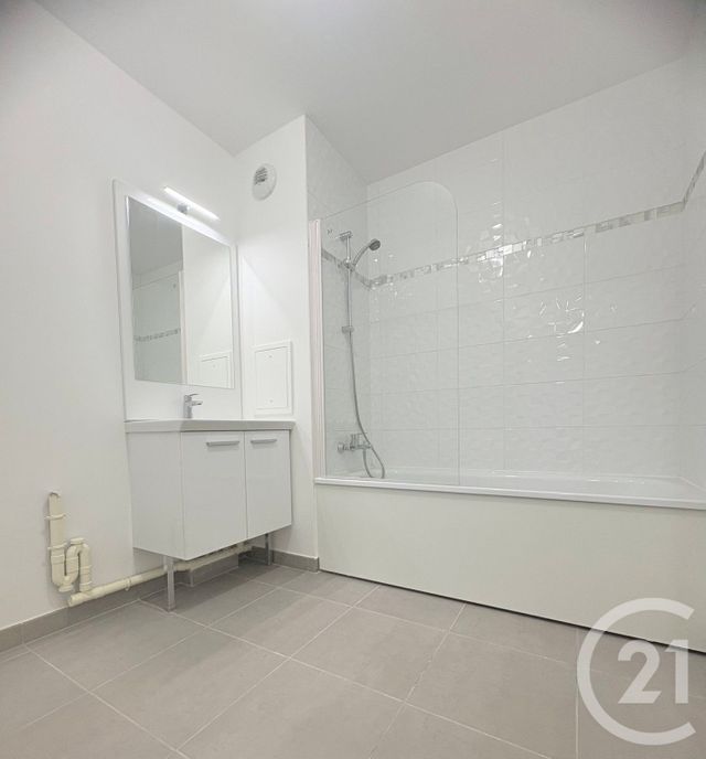 Afficher la photo en grand Appartement F3 à vendre - 3 pièces - 60.0 m2 - PARAY VIEILLE POSTE - 91 - ILE-DE-FRANCE - Century 21 L'Athégienne