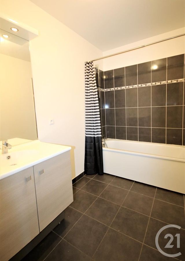 Appartement F3 à louer - 3 pièces - 51.55 m2 - ATHIS MONS - 91 - ILE-DE-FRANCE - Century 21 L'Athégienne