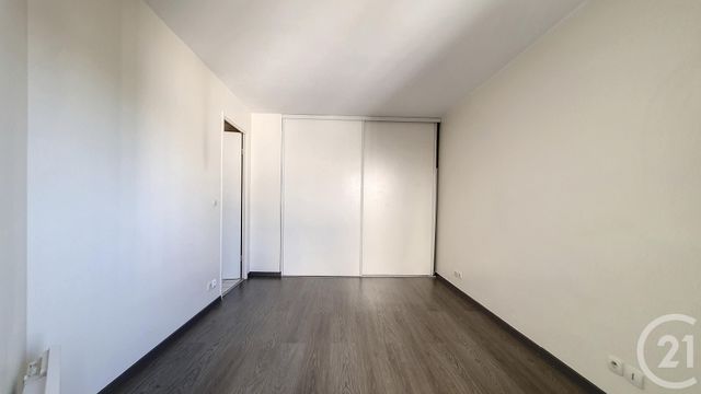 Appartement à vendre - 2 pièces - 42.5 m2 - VIRY CHATILLON - 91 - ILE-DE-FRANCE - Century 21 L'Athégienne