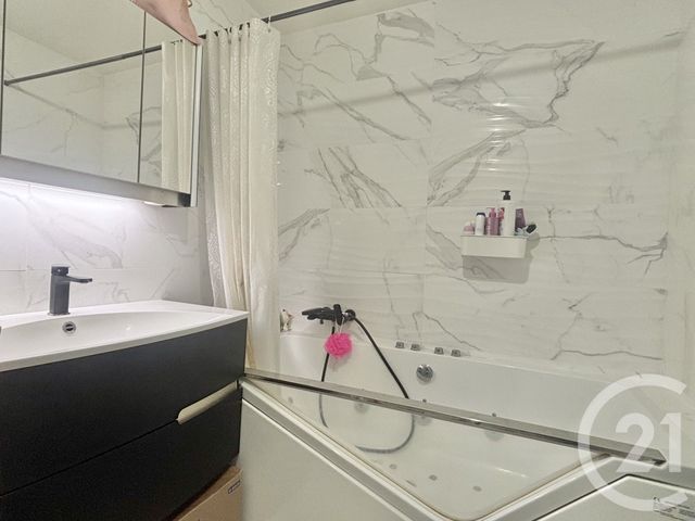 Appartement F4 à vendre - 4 pièces - 72.28 m2 - ATHIS MONS - 91 - ILE-DE-FRANCE - Century 21 L'Athégienne