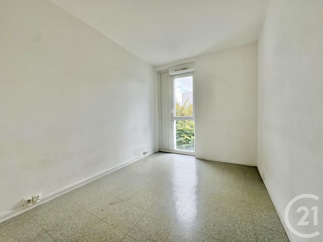 Afficher la photo en grand Appartement F3 à vendre - 3 pièces - 55.3 m2 - VIRY CHATILLON - 91 - ILE-DE-FRANCE - Century 21 L'Athégienne