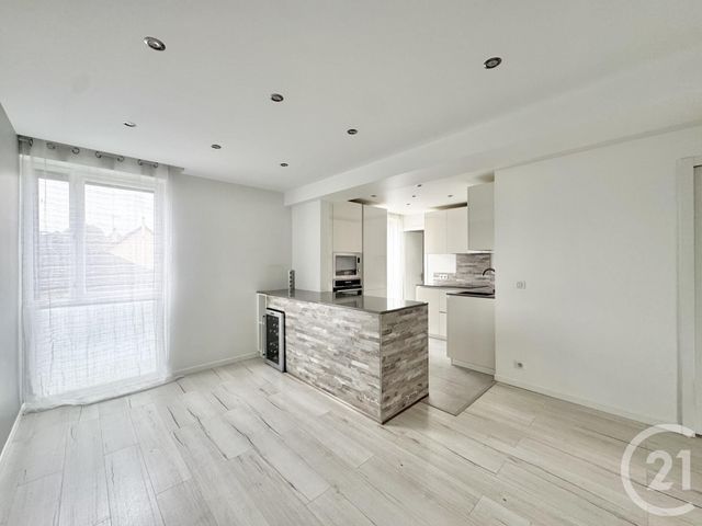 Afficher la photo en grand Appartement F5 à vendre - 5 pièces - 89.0 m2 - WISSOUS - 91 - ILE-DE-FRANCE - Century 21 L'Athégienne