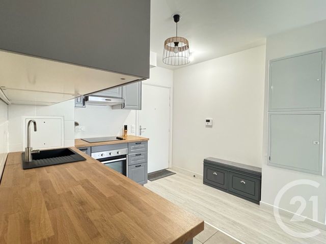 Afficher la photo en grand Appartement F2 à louer - 2 pièces - 41.48 m2 - PARAY VIEILLE POSTE - 91 - ILE-DE-FRANCE - Century 21 L'Athégienne