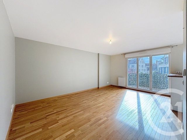 Appartement F3 à louer - 3 pièces - 69.3 m2 - WISSOUS - 91 - ILE-DE-FRANCE - Century 21 L'Athégienne