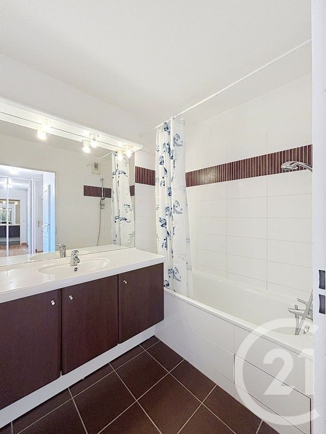 Appartement F3 à louer - 3 pièces - 69.3 m2 - WISSOUS - 91 - ILE-DE-FRANCE - Century 21 L'Athégienne