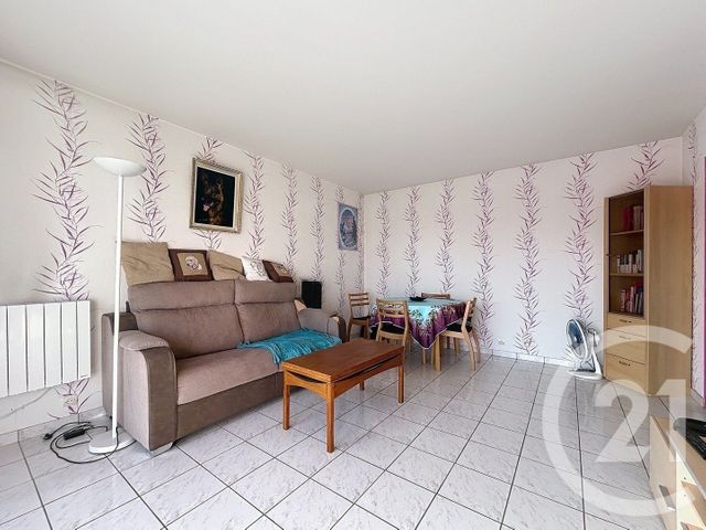 Appartement F2 à vendre - 2 pièces - 46.0 m2 - VIRY CHATILLON - 91 - ILE-DE-FRANCE - Century 21 L'Athégienne