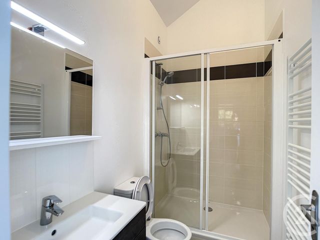 Appartement F2 à louer - 2 pièces - 37.01 m2 - VILLENEUVE LE ROI - 94 - ILE-DE-FRANCE - Century 21 L'Athégienne