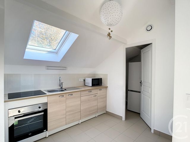 Appartement F2 à louer - 2 pièces - 37.01 m2 - VILLENEUVE LE ROI - 94 - ILE-DE-FRANCE - Century 21 L'Athégienne