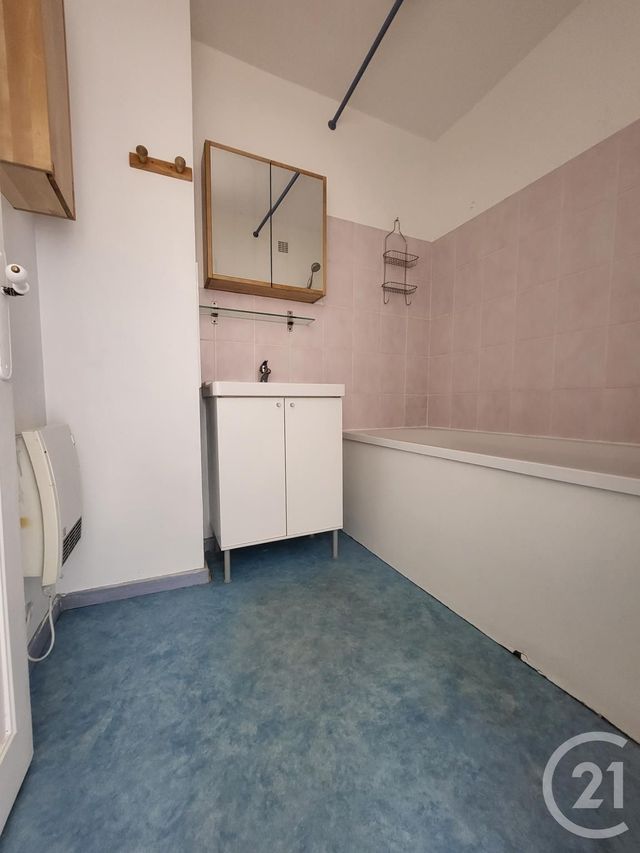 Appartement F2 à louer - 2 pièces - 41.51 m2 - ATHIS MONS - 91 - ILE-DE-FRANCE - Century 21 L'Athégienne