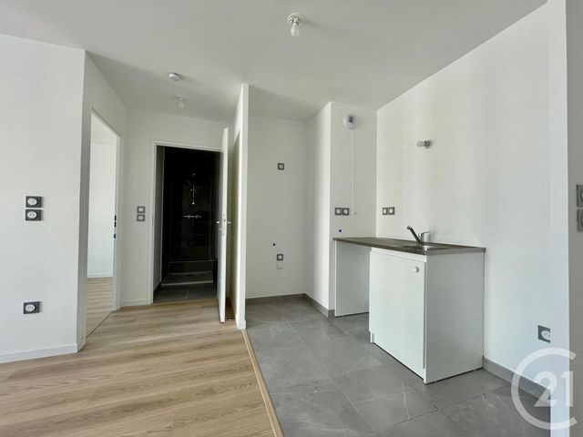 Appartement F2 à louer - 2 pièces - 40.2 m2 - ATHIS MONS - 91 - ILE-DE-FRANCE - Century 21 L'Athégienne