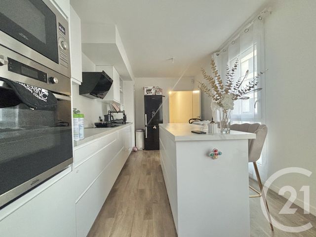 Appartement F3 à vendre - 3 pièces - 67.0 m2 - LES PAVILLONS SOUS BOIS - 93 - ILE-DE-FRANCE - Century 21 L'Athégienne