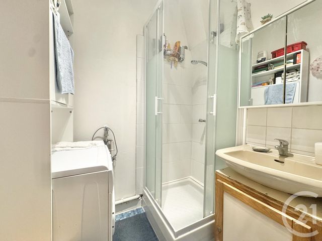 Appartement F2 à vendre - 2 pièces - 39.0 m2 - VITRY SUR SEINE - 94 - ILE-DE-FRANCE - Century 21 L'Athégienne