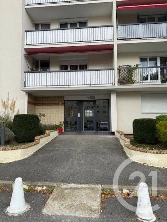 Appartement F3 à louer - 3 pièces - 64.25 m2 - CHILLY MAZARIN - 91 - ILE-DE-FRANCE - Century 21 L'Athégienne