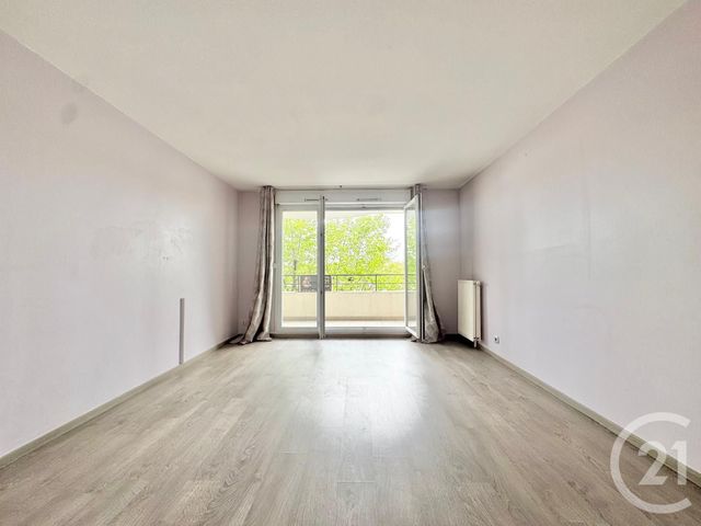 Appartement F3 à vendre - 3 pièces - 64.21 m2 - VIRY CHATILLON - 91 - ILE-DE-FRANCE - Century 21 L'Athégienne