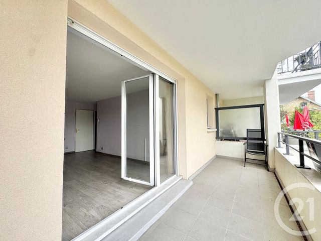 Appartement F3 à vendre - 3 pièces - 64.21 m2 - VIRY CHATILLON - 91 - ILE-DE-FRANCE - Century 21 L'Athégienne