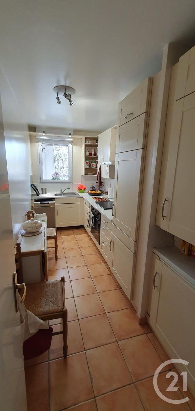 Appartement F3 à vendre - 3 pièces - 64.21 m2 - VIRY CHATILLON - 91 - ILE-DE-FRANCE - Century 21 L'Athégienne