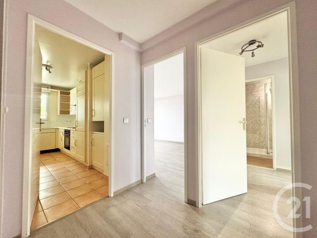Appartement F3 à vendre - 3 pièces - 64.21 m2 - VIRY CHATILLON - 91 - ILE-DE-FRANCE - Century 21 L'Athégienne