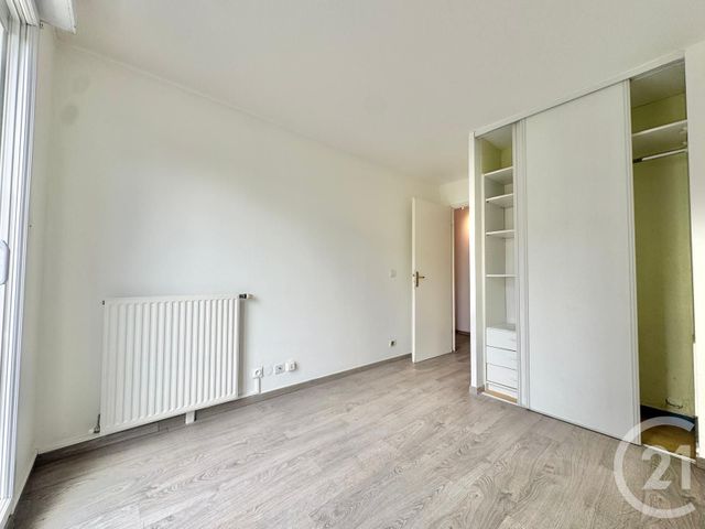 Appartement F3 à vendre - 3 pièces - 64.21 m2 - VIRY CHATILLON - 91 - ILE-DE-FRANCE - Century 21 L'Athégienne