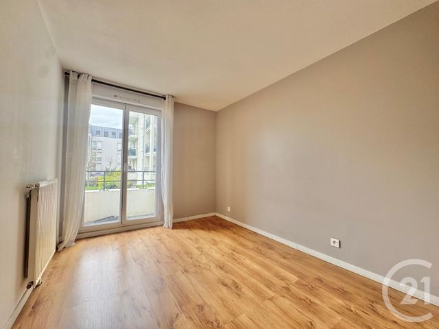 Appartement F3 à vendre - 3 pièces - 64.21 m2 - VIRY CHATILLON - 91 - ILE-DE-FRANCE - Century 21 L'Athégienne