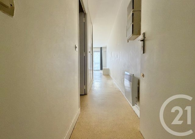 Appartement F1 à louer - 1 pièce - 28.59 m2 - PARAY VIEILLE POSTE - 91 - ILE-DE-FRANCE - Century 21 L'Athégienne