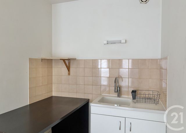 Appartement F1 à louer - 1 pièce - 28.59 m2 - PARAY VIEILLE POSTE - 91 - ILE-DE-FRANCE - Century 21 L'Athégienne