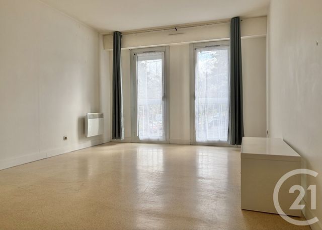 Appartement F1 à louer - 1 pièce - 28.59 m2 - PARAY VIEILLE POSTE - 91 - ILE-DE-FRANCE - Century 21 L'Athégienne