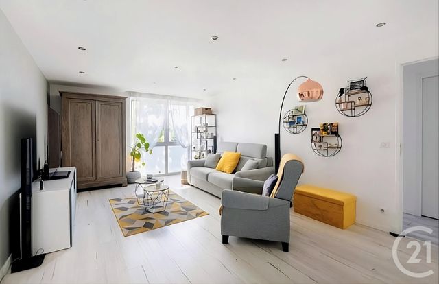 Appartement F5 à vendre - 5 pièces - 89.0 m2 - WISSOUS - 91 - ILE-DE-FRANCE - Century 21 L'Athégienne