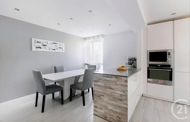 Appartement F5 à vendre - 5 pièces - 89.0 m2 - WISSOUS - 91 - ILE-DE-FRANCE - Century 21 L'Athégienne