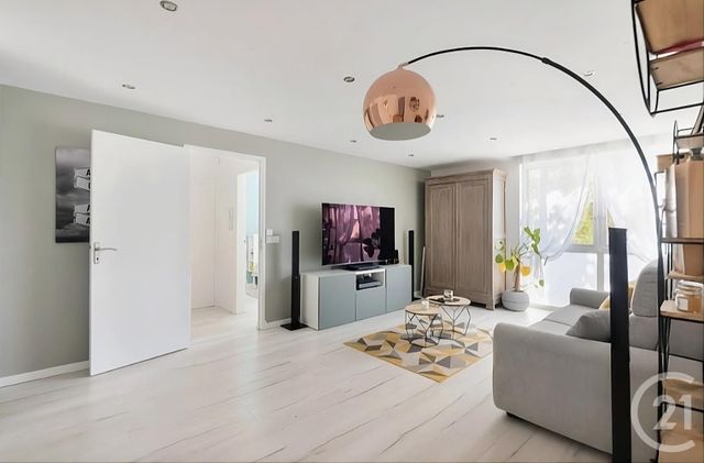 Appartement F5 à vendre - 5 pièces - 89.0 m2 - WISSOUS - 91 - ILE-DE-FRANCE - Century 21 L'Athégienne