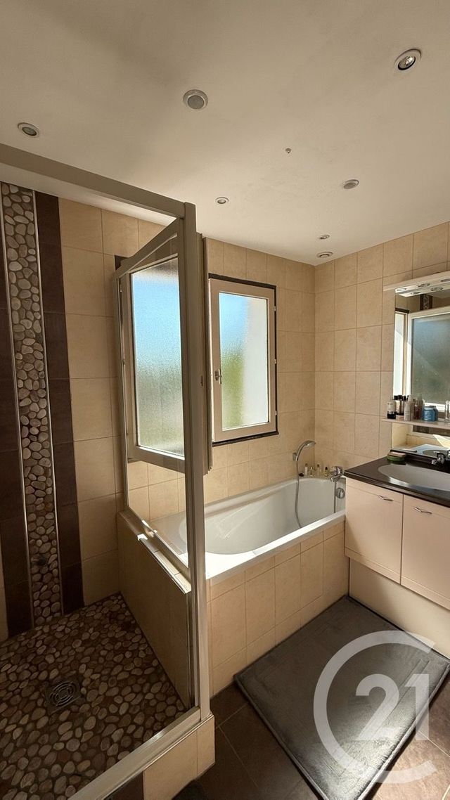 maison à louer - 6 pièces - 101.3 m2 - VIRY CHATILLON - 91 - ILE-DE-FRANCE - Century 21 L'Athégienne