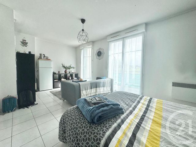 Appartement Studio à vendre - 1 pièce - 29.95 m2 - MONTLHERY - 91 - ILE-DE-FRANCE - Century 21 L'Athégienne