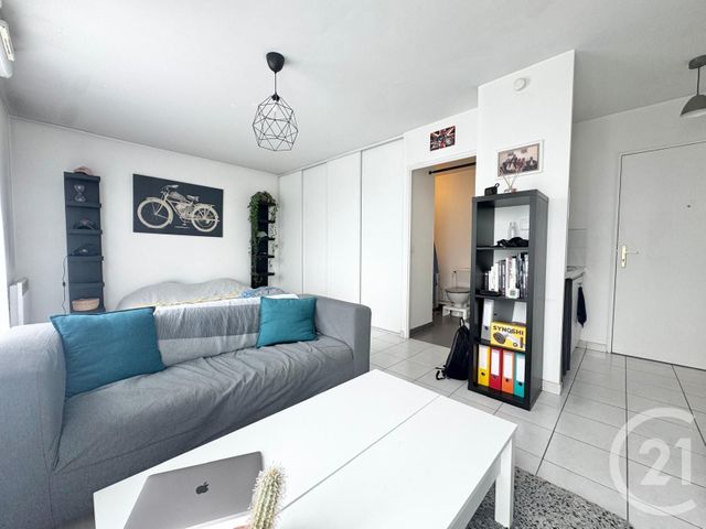 Appartement Studio à vendre - 1 pièce - 29.95 m2 - MONTLHERY - 91 - ILE-DE-FRANCE - Century 21 L'Athégienne