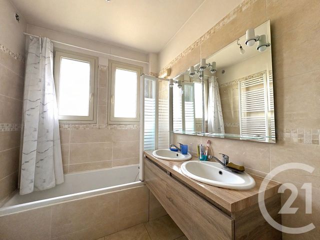 Appartement F4 à vendre - 4 pièces - 69.5 m2 - ATHIS MONS - 91 - ILE-DE-FRANCE - Century 21 L'Athégienne