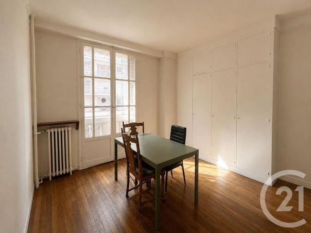 Appartement F2 à vendre - 2 pièces - 32.69 m2 - PARIS - 75013 - ILE-DE-FRANCE - Century 21 L'Athégienne