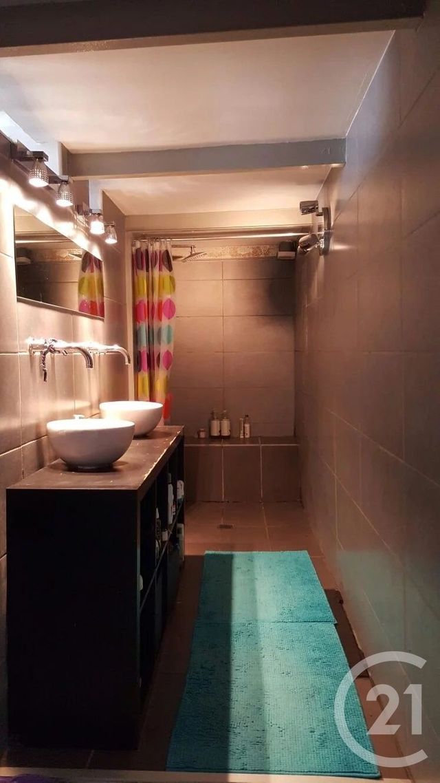 Appartement Loft à louer - 4 pièces - 94.04 m2 - AUBERVILLIERS - 93 - ILE-DE-FRANCE - Century 21 L'Athégienne