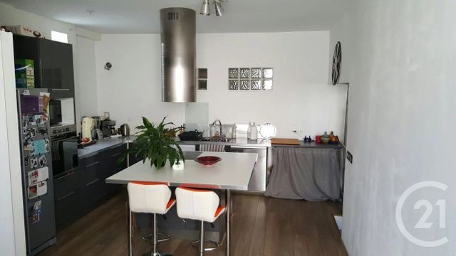 Appartement Loft à louer - 4 pièces - 94.04 m2 - AUBERVILLIERS - 93 - ILE-DE-FRANCE - Century 21 L'Athégienne