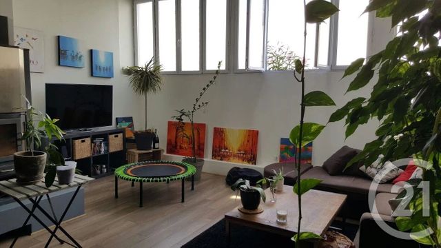 Appartement Loft à louer - 4 pièces - 94.04 m2 - AUBERVILLIERS - 93 - ILE-DE-FRANCE - Century 21 L'Athégienne
