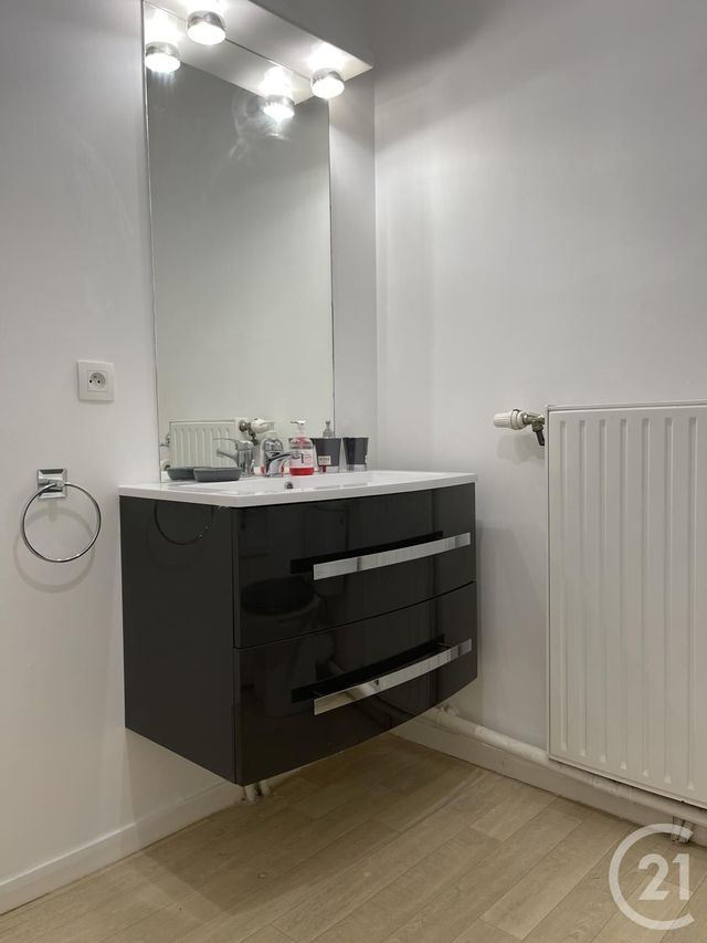 Appartement F2 à louer - 2 pièces - 41.3 m2 - ATHIS MONS - 91 - ILE-DE-FRANCE - Century 21 L'Athégienne