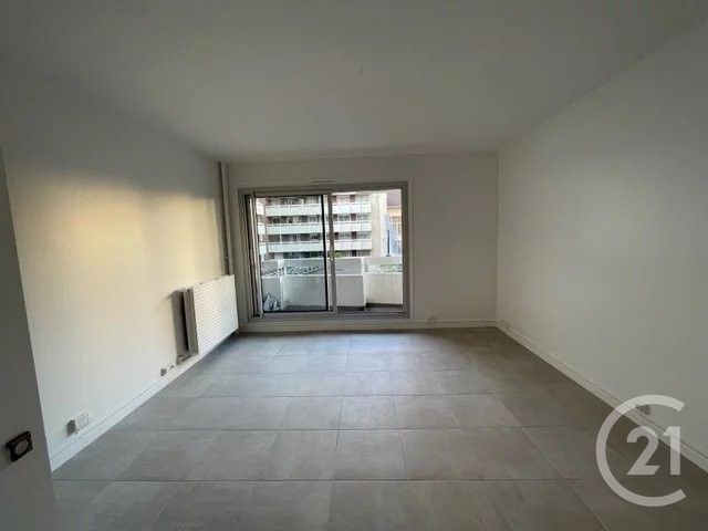 Appartement Studio à louer - 1 pièce - 28.32 m2 - PARIS - 75005 - ILE-DE-FRANCE - Century 21 L'Athégienne