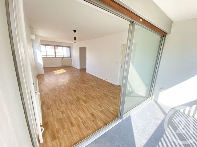 Appartement à louer - 4 pièces - 72.98 m2 - JUVISY SUR ORGE - 91 - ILE-DE-FRANCE - Century 21 L'Athégienne