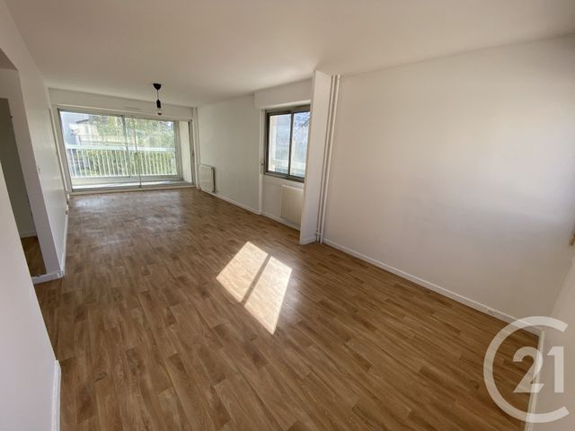 Appartement à louer - 4 pièces - 72.98 m2 - JUVISY SUR ORGE - 91 - ILE-DE-FRANCE - Century 21 L'Athégienne