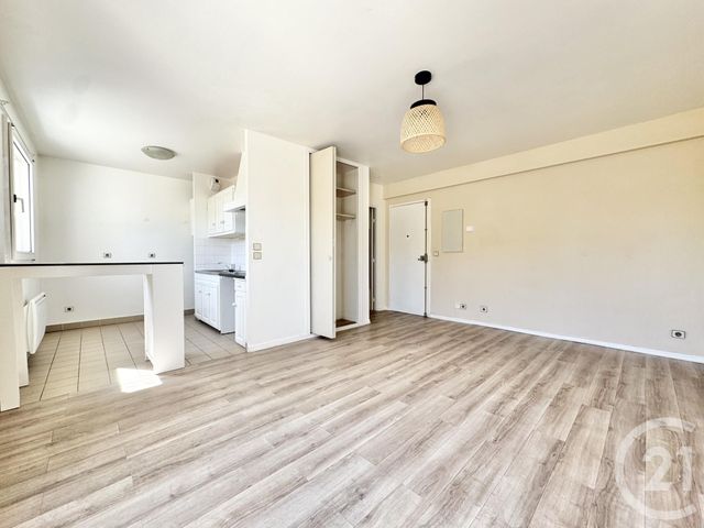 Appartement F1 à vendre - 1 pièce - 30.0 m2 - PARAY VIEILLE POSTE - 91 - ILE-DE-FRANCE - Century 21 L'Athégienne