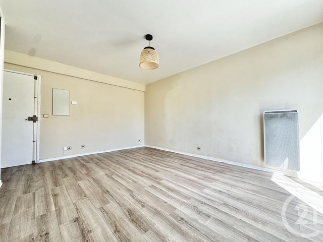 Appartement F1 à vendre - 1 pièce - 30.0 m2 - PARAY VIEILLE POSTE - 91 - ILE-DE-FRANCE - Century 21 L'Athégienne
