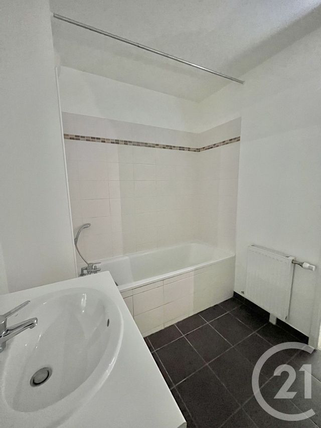 Appartement F3 à vendre - 3 pièces - 60.63 m2 - ATHIS MONS - 91 - ILE-DE-FRANCE - Century 21 L'Athégienne